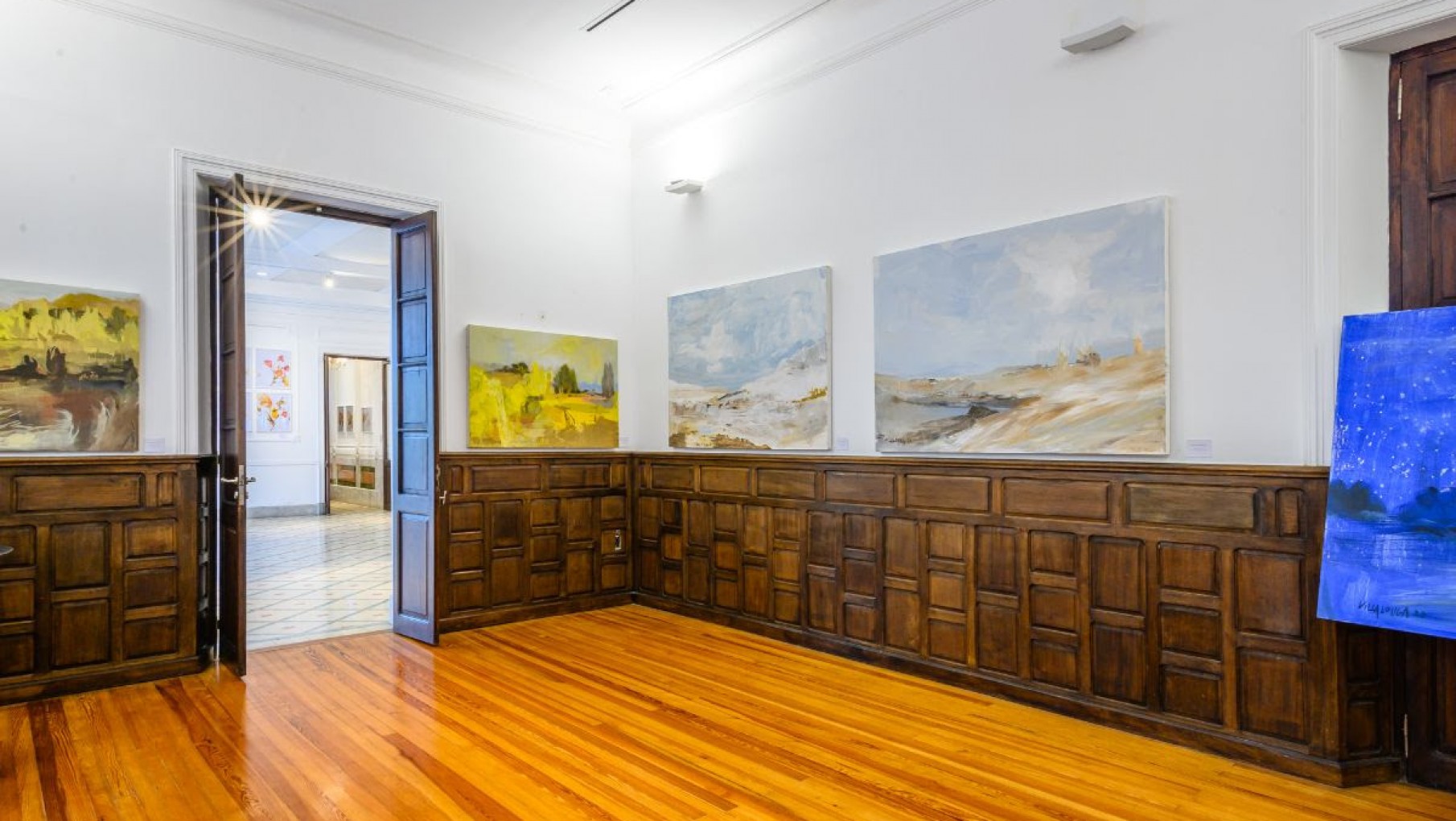 La Casona, la Galería de Arte de Bodega los Toneles, de Familia Millán, presenta una nueva muestra.