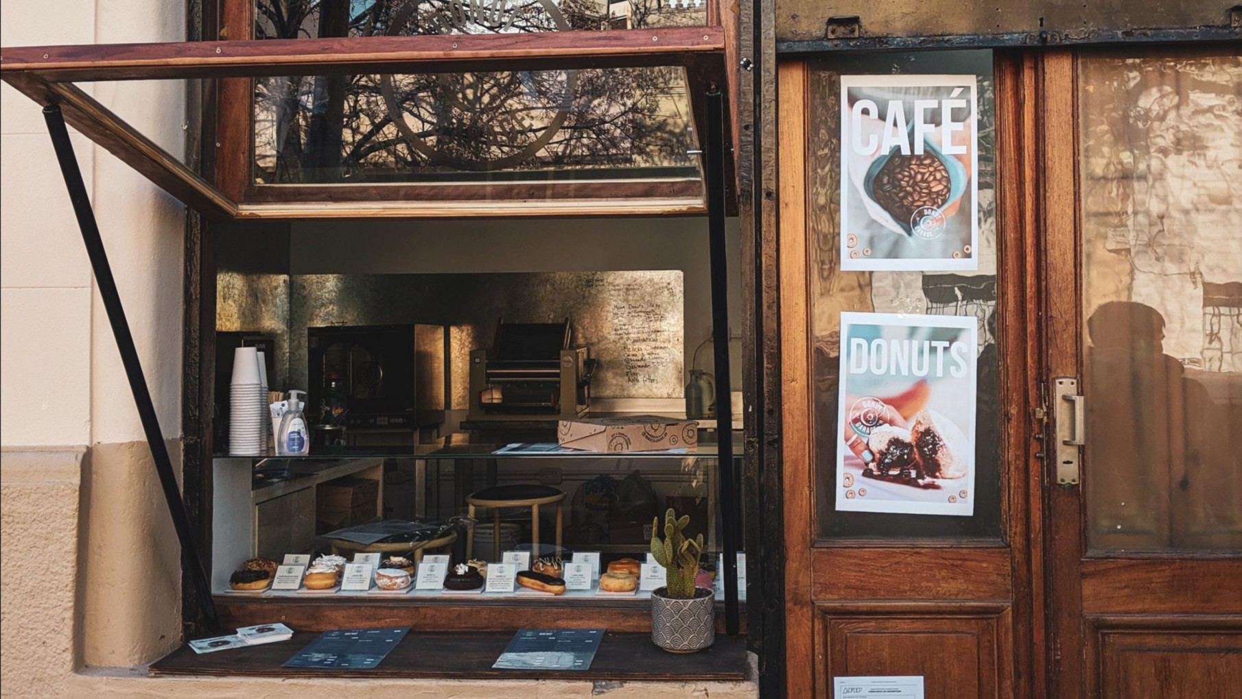 Donut Garage desembarca en Villa Urquiza