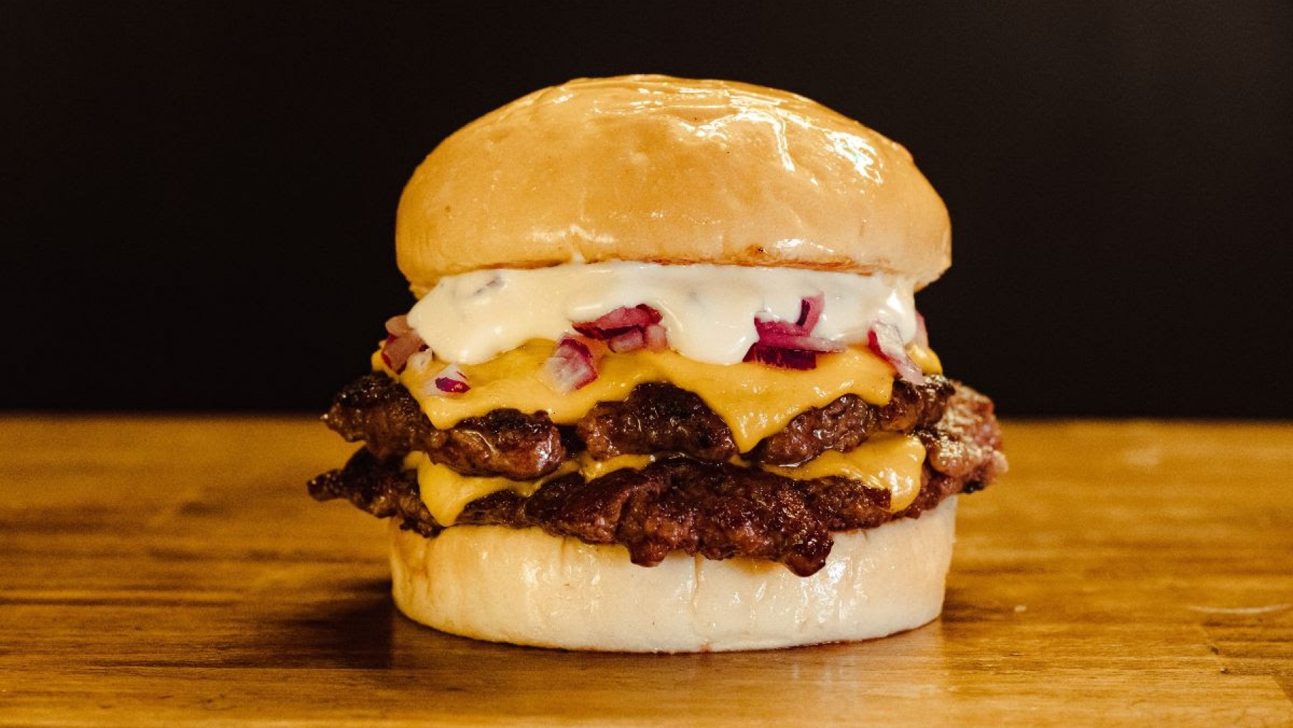 Día de la Hamburguesa – LA MEJOR EST EN LA BIRRA BAR