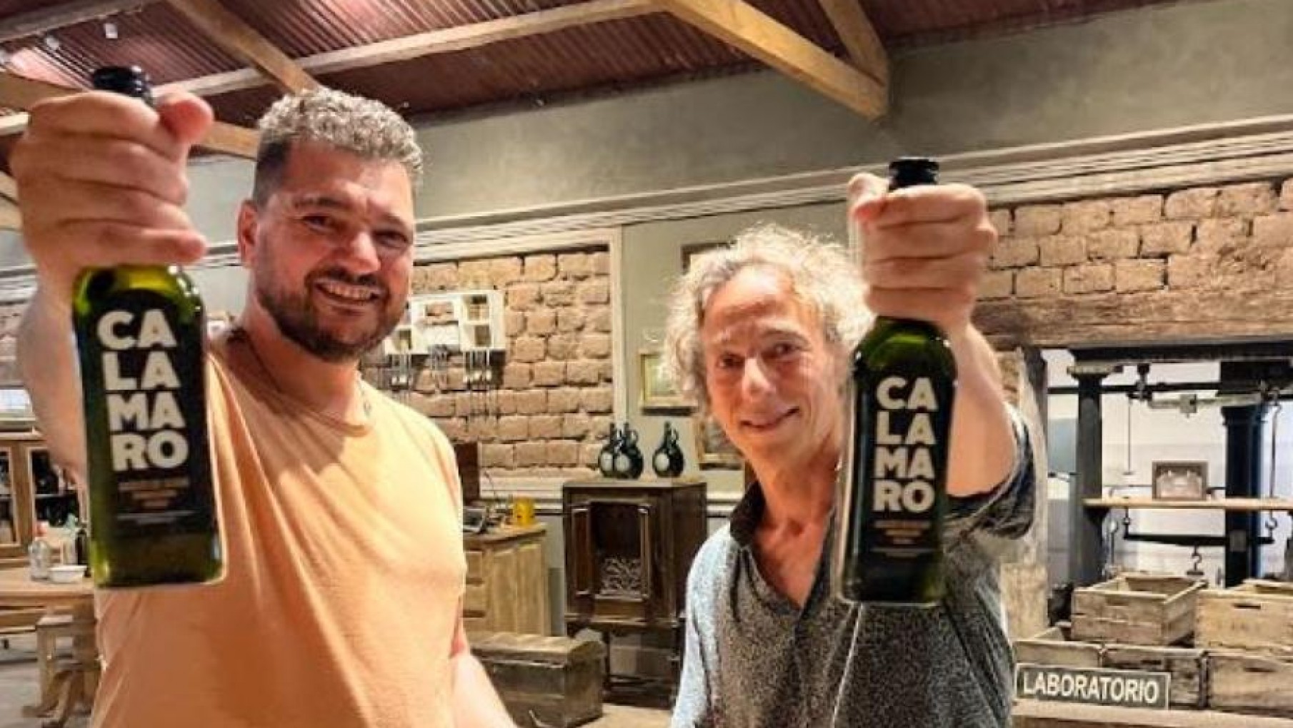 JAVIER CALAMARO LANZA SU PROPIO ACEITE DE OLIVA Y ACETO BALSÁMICO