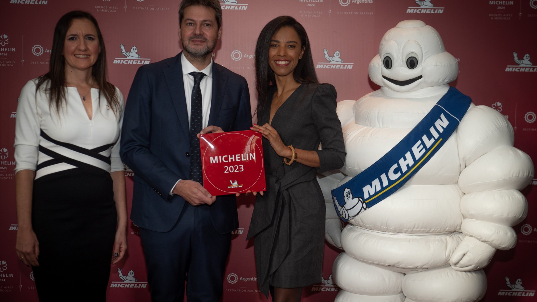 LA TAN ESPERADA GUIA MICHELIN YA ESTÁ RODANDO .