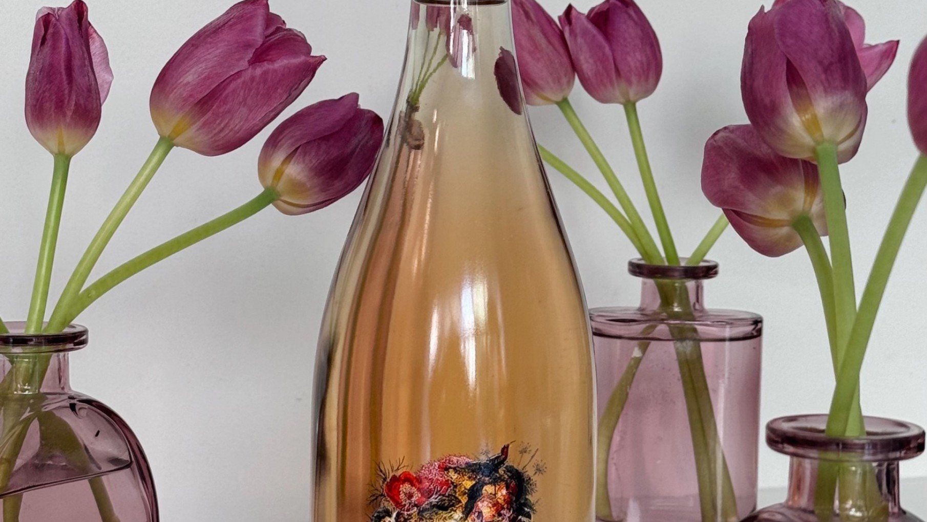 GAIA PINOT ROSÉ ELEGANTE POR DENTRO Y POR FUERA.