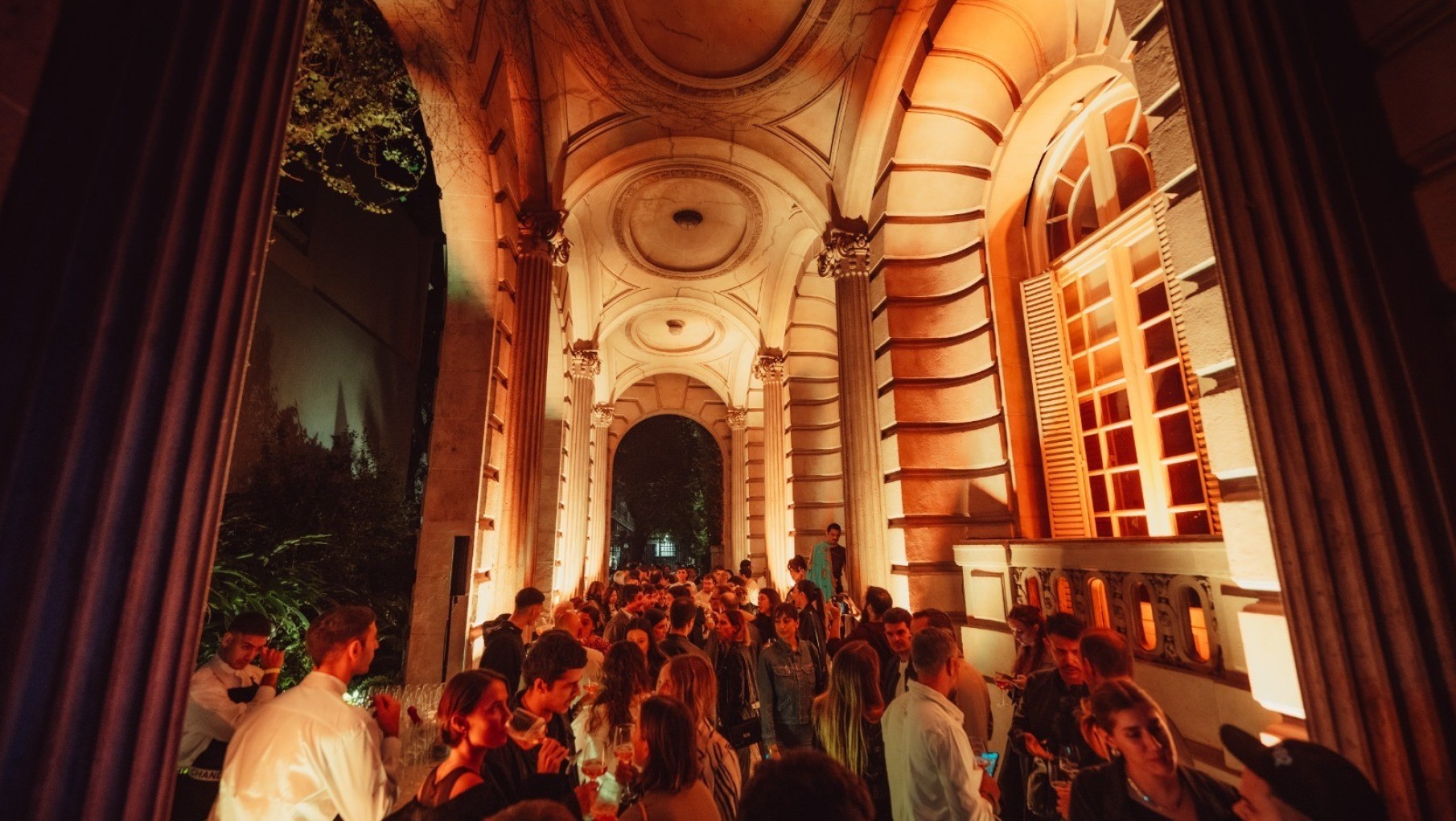 CHANDON ABRE LAS PUERTAS DE LA MANSIÓN.