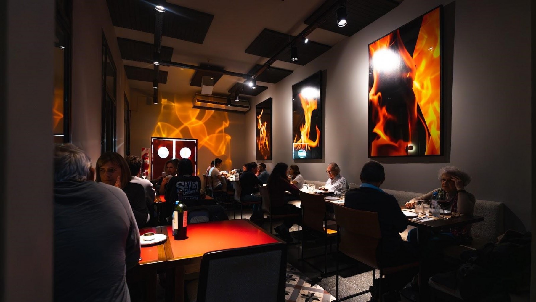 REPUBLICA DEL FUEGO RECIBE UN TURISTA DE LUJO, MATIAS KREIMAN.