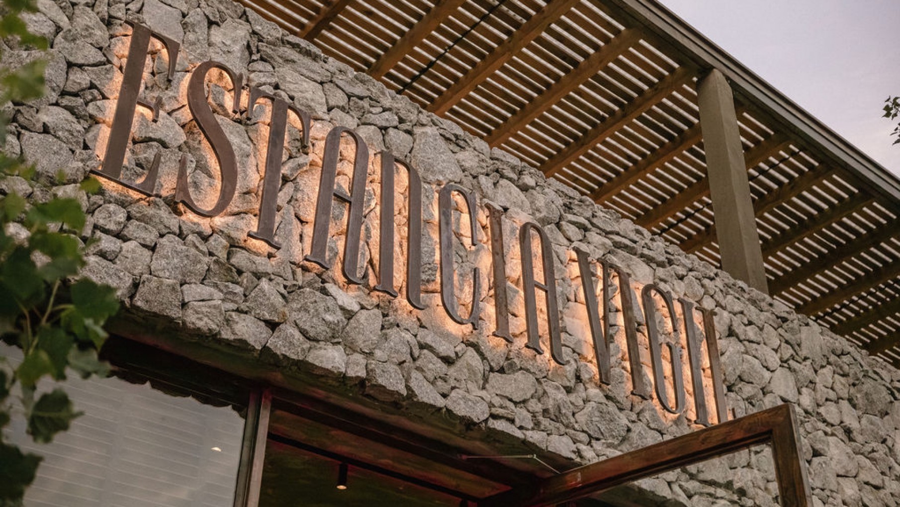 ESTANCIA VIGIL RECIBE A LOS ENAMORADOS.